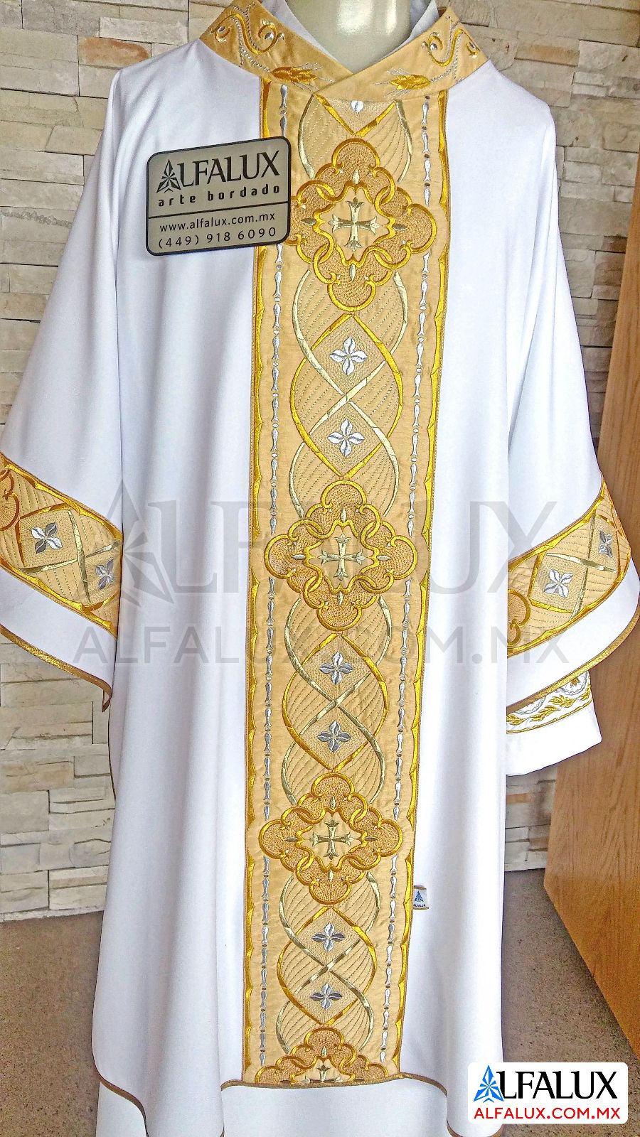 02 ROYAL Blanco Brocado DALMATICA Mangas CUELLO BORDADO 2311